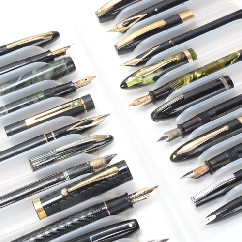 577 - 12 vintage Sheaffer fountain pens, 7 with 14ct nibs