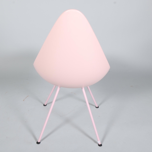 281 - ARNE JACOBSEN - a Fritz Hansen Drop chair , the pink moulded seat on pink enamelled legs, designed i... 