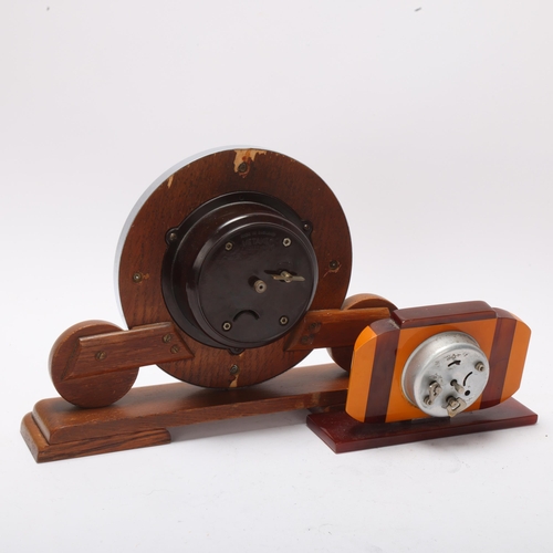 82 - 2 Art Deco mantel clocks, comprising a Bayard two-colour Bakelite-cased 8-day clock, length 17cm, an... 