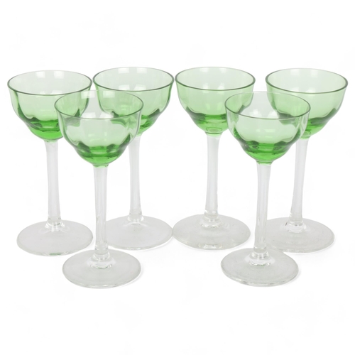 87 - A set of 6 Art Deco glasses with green bowls and clear stems, height 11.5cm