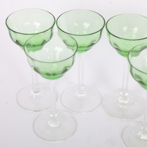 87 - A set of 6 Art Deco glasses with green bowls and clear stems, height 11.5cm