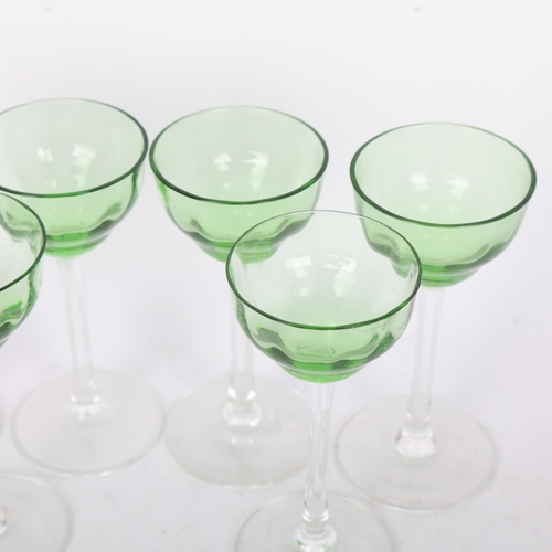 87 - A set of 6 Art Deco glasses with green bowls and clear stems, height 11.5cm