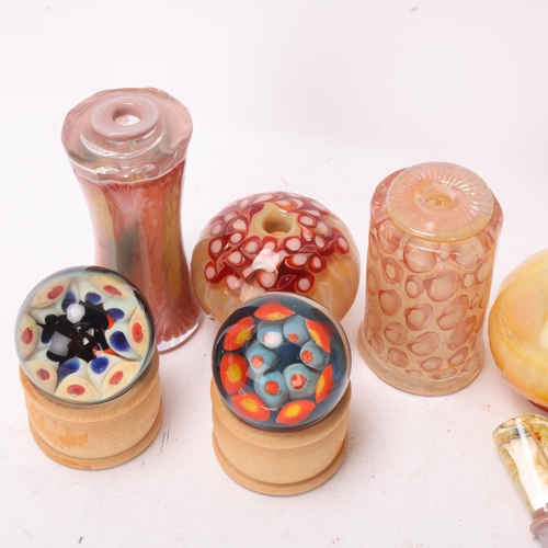 260 - RICHARD CLEMENTS studio glass, 6 scent bottles with stoppers, most with gallery labels to base, and ... 