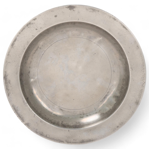 813 - AMERICAN INTEREST - pewter charger circa 1800, made by Stephen Maxwell (Scottish Nationalist), beari... 