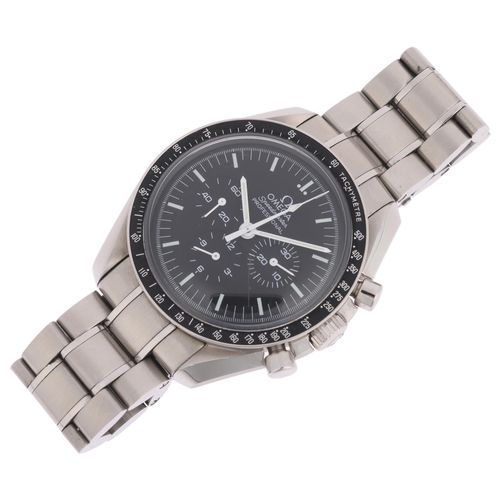 2000 - OMEGA - a stainless steel Speedmaster Professional 'Moonwatch' mechanical chronograph bracelet watch... 