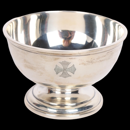 2665 - A late Victorian silver communion pedestal bowl, Blunt Wray & Co, London 1898, circular form with en... 