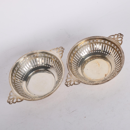 2746 - A pair of George VI silver 2-handled bon bon baskets, Barker Brothers Silver Ltd, Birmingham 1937, c... 