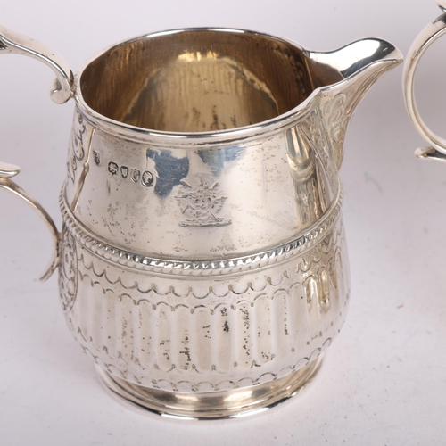 2763 - A Victorian silver sugar bowl and cream jug set, Holland, Son & Slater, London 1892, tapered cylindr... 