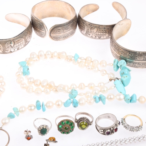 2635 - Various jewellery, including silver moss agate bar brooch, silver aventurine quartz and peridot pend... 