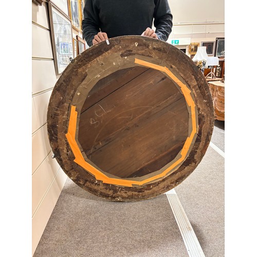 891 - A large Georgian convex mirror, with gilded relief carved wood and gesso surround, original oxidised... 