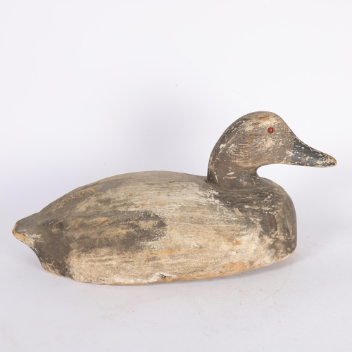 113 - A Vintage painted wood duck decoy, H21cm