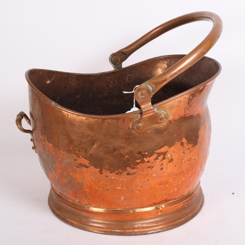 292 - A Vintage copper coal scuttle, H23cm