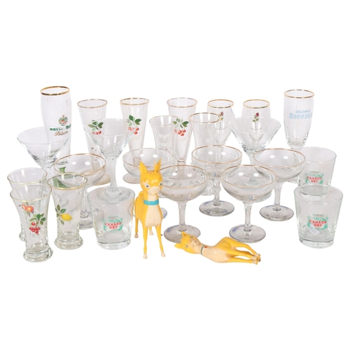 579 - A suite of 6 Babycham glasses, various other glassware, etc