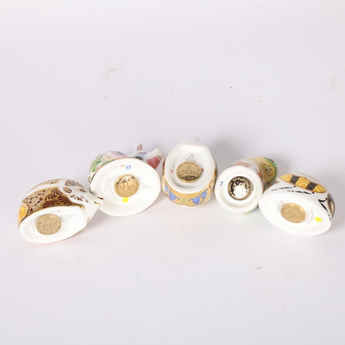 60 - A group of 5 Royal Crown Derby animal paperweights, including Bumble Bee with gold stopper, Tree Fro... 