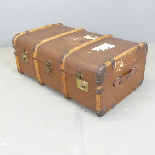 2672 - A vintage trunk, with tray fitted interior and labelled for Smith's Trunk Stores, London. 86x34x52cm... 