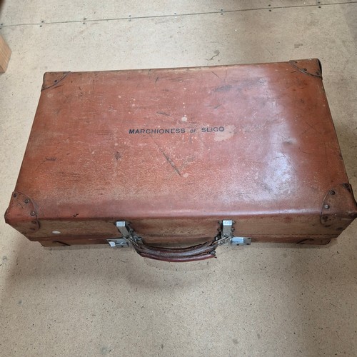 575 - A group of 3 suitcases, including a Vintage leather case, L61cm, a Revelation case, and a small leat... 