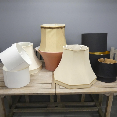 2671 - Ten various lampshades.