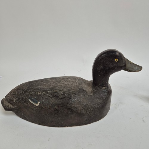 116 - 2 similar Folk Art carved and painted wood duck decoys, tallest 20cm