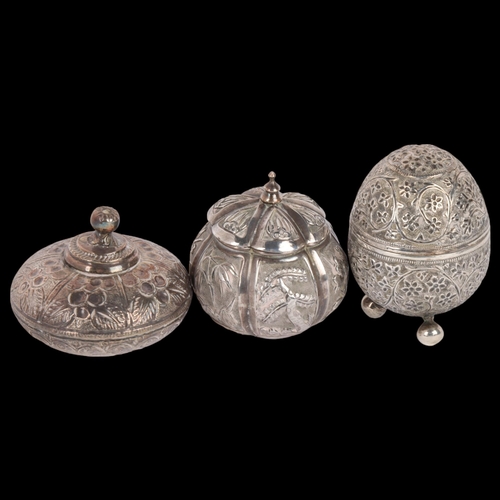 1683 - 3 Indian silver cruets, including egg box, 5.5cm, 3.6oz total (3)