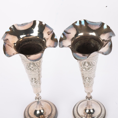 1692 - A pair of Indian silver trumpet bud vases, 20cm, 8.9oz