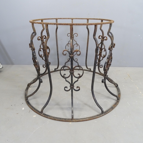 3181 - A painted wrought iron circular table base. 107x74cm.