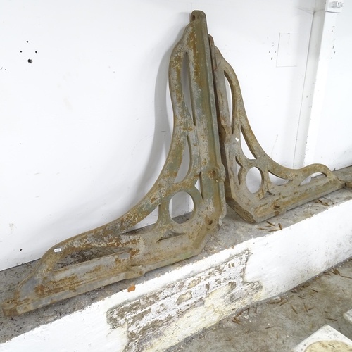 3239 - A pair of extra-large and impressive Victorian cast iron railway station canopy brackets. 120x105cm.... 