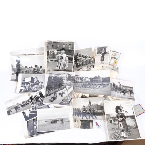 99 - A collection of various 20th century photographs