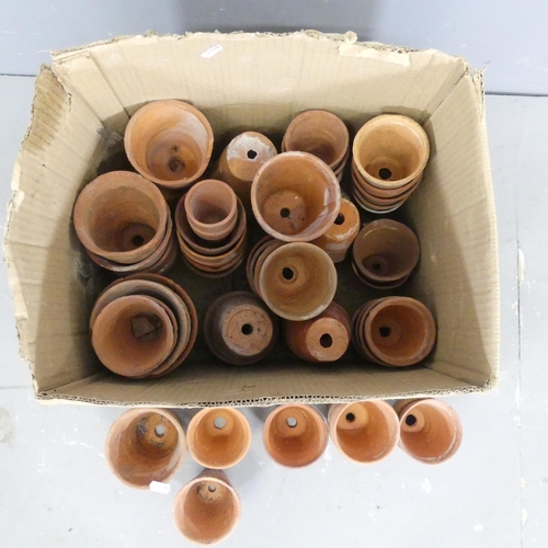 3428 - A quantity of approximately fifty terracotta garden pots, heights between 8-11cm.