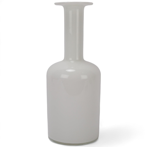 91 - OTTO BRAUER for Holmegaard, Denmark, a mid 20th century white cased Gul vase, height 30.5cm