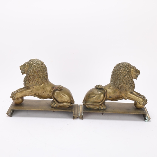 383 - Pair of early 19th century bronze heraldic lions, on stepped bronze bases, length 21cm, height 17cm