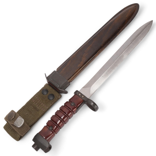 398 - Swedish Army bayonet and scabbard, length 39.5cm