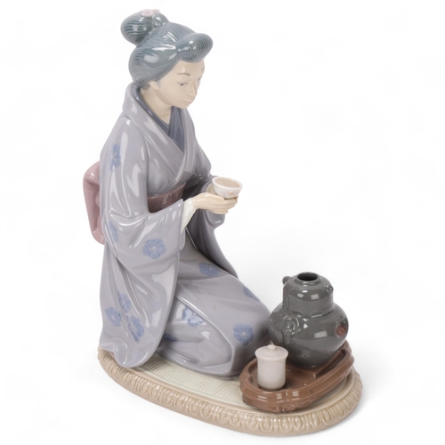 546 - Lladro porcelain figure, Geisha taking tea, height 21cm