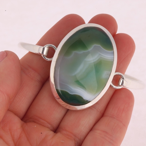 1329 - A sterling silver green lace agate torque bracelet, setting height 43.6mm, internal circumference 18... 