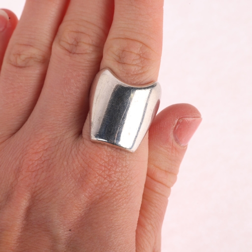 1349 - JACOB HULL - a Danish modernist sterling silver abstract ring, setting height 24.6mm, size R, 18.3g