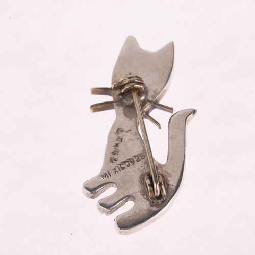 1378 - A Mexican sterling silver black enamel figural cat brooch, indistinct maker, 34.9mm, 8.2g