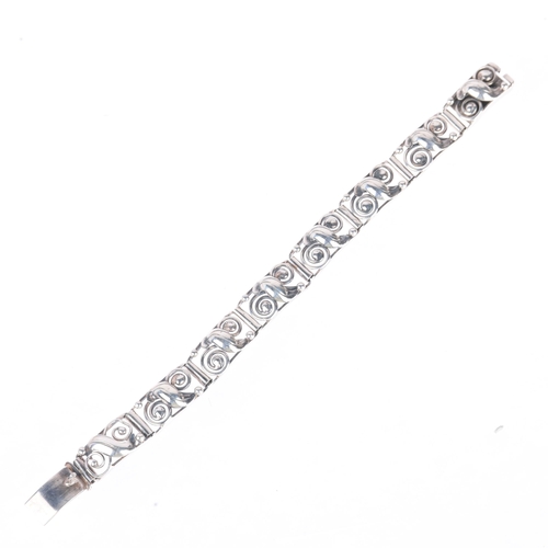 1398 - An Art Nouveau Danish silver openwork leaf panel bracelet, 19cm, 26.6g