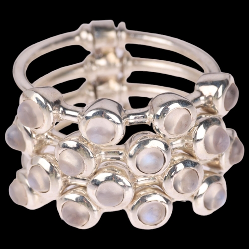 1410 - A sterling silver moonstone harem ring, comprising 4 individual bands set with round cabochon moonst... 