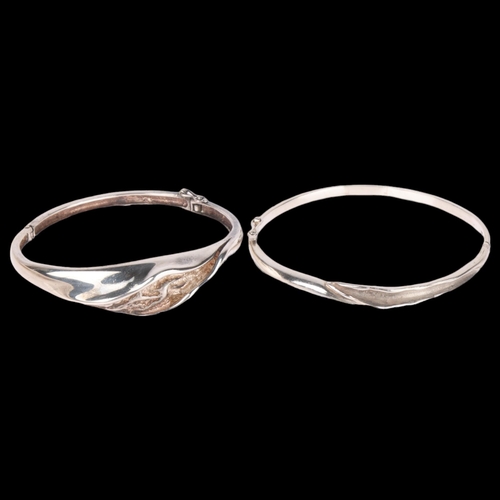 1419 - JENS JOHS AAGAARD - 2 Danish brutalist sterling silver fold hinged bangles, internal circumference a... 