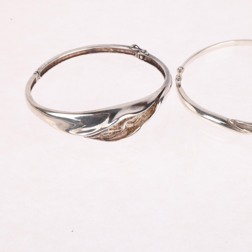 1419 - JENS JOHS AAGAARD - 2 Danish brutalist sterling silver fold hinged bangles, internal circumference a... 