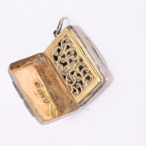 1472 - A William IV silver vinaigrette, maker TS, Birmingham 1834, rectangular form with bright-cut engrave... 