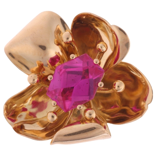 1144 - A large 18ct gold synthetic ruby flowerhead ring, claw set with hexagonal-cut synthetic ruby, unmark... 