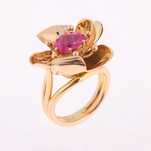 1144 - A large 18ct gold synthetic ruby flowerhead ring, claw set with hexagonal-cut synthetic ruby, unmark... 