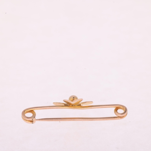 1171 - A 9ct rose gold shamrock bar brooch, 32.8mm, 1.3g