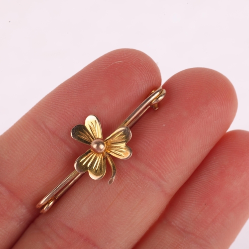 1171 - A 9ct rose gold shamrock bar brooch, 32.8mm, 1.3g