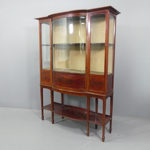 2197 - An Edwardian mahogany and satinwood strung bow-front display cabinet, with inlaid decoration. 122x16... 