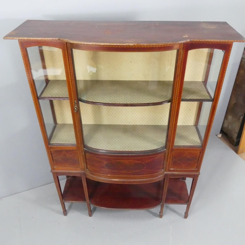 2197 - An Edwardian mahogany and satinwood strung bow-front display cabinet, with inlaid decoration. 122x16... 