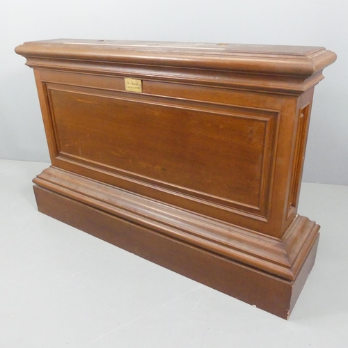 2202 - A large panelled oak plinth, believed to be from the set of the Bridgeton Queen Charlotte Netflix se... 