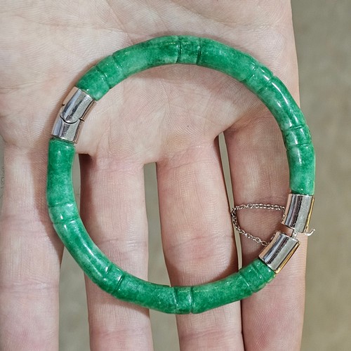 1426 - 3 modern Chinese jadeite bangles, 140g total (3)