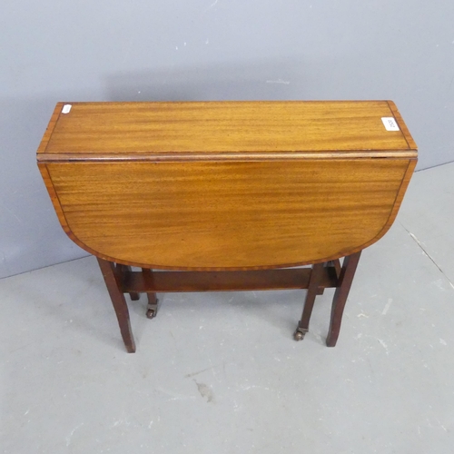 2520 - A mahogany and satinwood and ebony strung sutherland drop-leaf occasional table. 61x62x17cm.