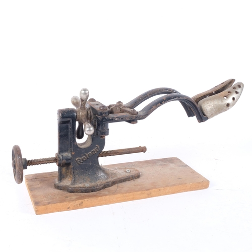 318 - An Antique cobbler's double shoe stretcher, by 